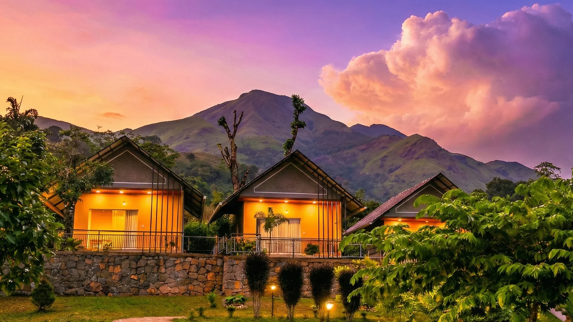 Luxury Rooms and Suites Banner